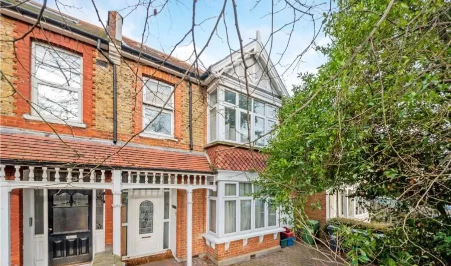 1 Bed Flat to Rent in Chiswick | London