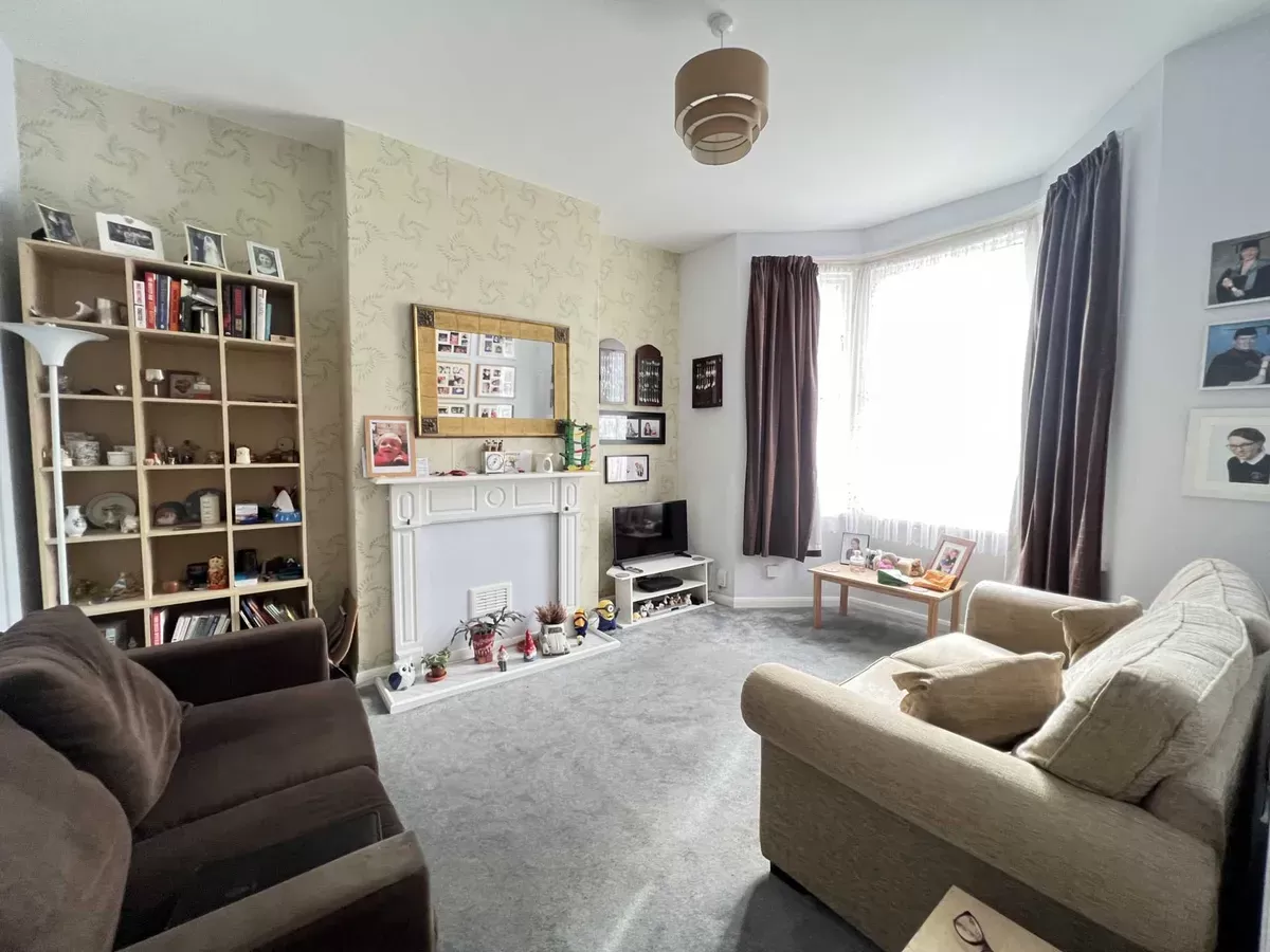 Apartment for Sale in Abbey Wood, London